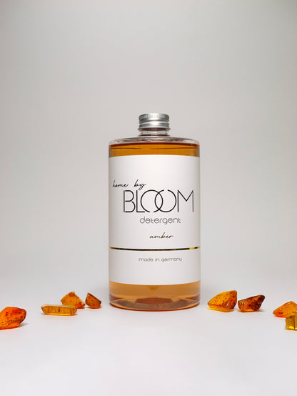 Uniwersalny perfumowany płyn do prania home by BLOOM „Amber” 750 ml
